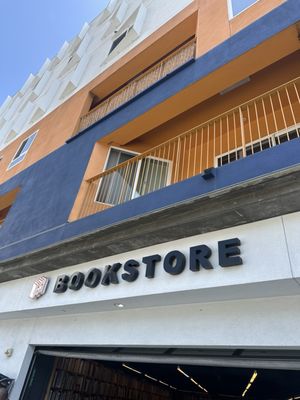 Hennessey + Ingalls by null