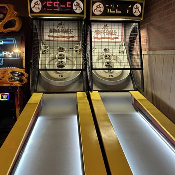 MO's Happy Place - Arcades Near Me - North Conway, New Hampshire MO's Happy Place - Arcades Near Me - North Conway, New Hampshire