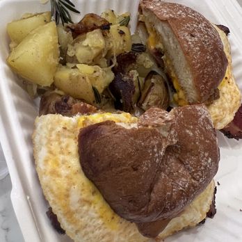 Matt’s Big Breakfast - Arrowhead - The Five Spot Platter - Breakfast & Brunch Near Me - Glendale, Arizona