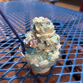 Handel's Homemade Ice Cream - Medium dish of Birthday Cake - Ice Cream & Frozen Yogurt Near Me - Tucson, Arizona Handel's Homemade Ice Cream - Medium dish of Birthday Cake - Ice Cream & Frozen Yogurt Near Me - Tucson, Arizona