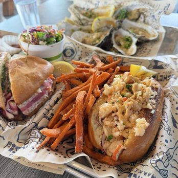 Fishetarian Fish Market - Lobster roll and Ahi Sandwich - Seafood Near Me - Bodega Bay, California Fishetarian Fish Market - Lobster roll and Ahi Sandwich - Seafood Near Me - Bodega Bay, California