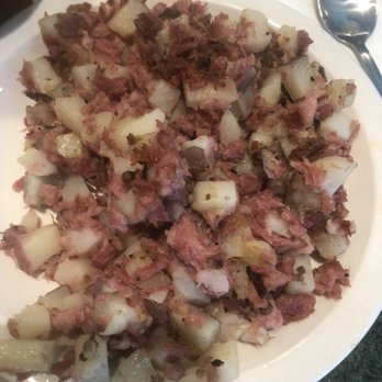Metro Diner - Corned beef hash - American Near Me - Tampa, Florida Metro Diner - Corned beef hash - American Near Me - Tampa, Florida
