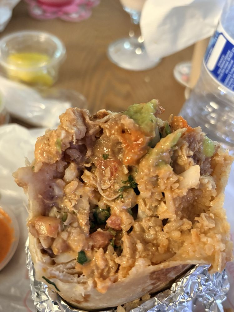 Food from Taqueria El Noa-Noa