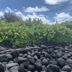 Lae Nani Beach - Beautiful black rocks, a baby pool... perfection!