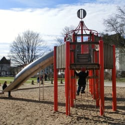 Spielplatz Hanseplatz / Luna Park