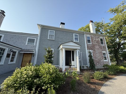 The Winsor House at Island Creek Oyster Farm by null