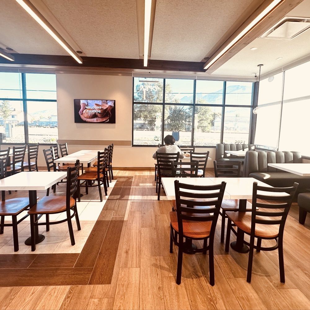 Kneaders Bakery & Cafe - Cafes Near Me - Pleasant Grove, Utah