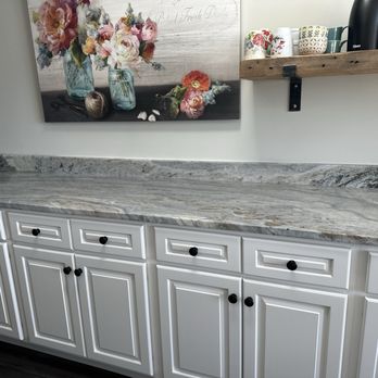 Stone Gallery - New cabinets installed along with new granite & backsplash - Countertop Installation Near Me - Wyomissing, Pennsylvania