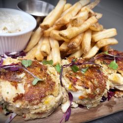 Castillo’s Restaurant & Pizza Pub