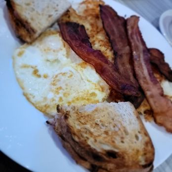 Emily's Ocean View Dining - Bacon and eggs - Steakhouses Near Me - Ocean Shores, Washington