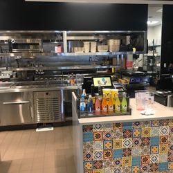 Guzman y Gomez - Naperville - Brand new kitchen