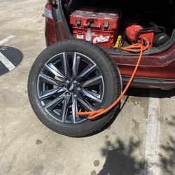 Auto Emergency Response - Able to do on the spot installation and inflate tires for most sizes