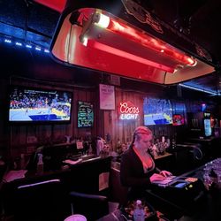 Rack-EM - Bar area