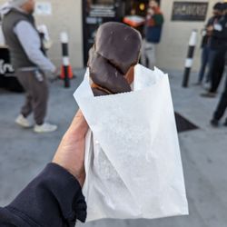 Showcase Wine & Spirits - Randy's Donuts
