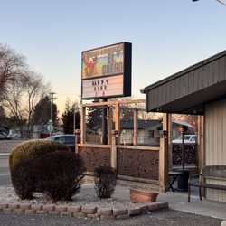 Pollos y Mariscos El Guero