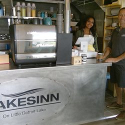 A'moreek Cafe - Kerlis and Tim