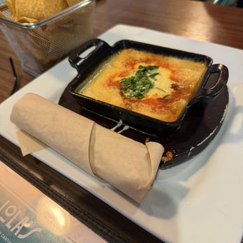 Lola’s Beach Cantina - Queso fundito - a little thin, but great flavor! - Mexican Near Me - Norfolk, Virginia