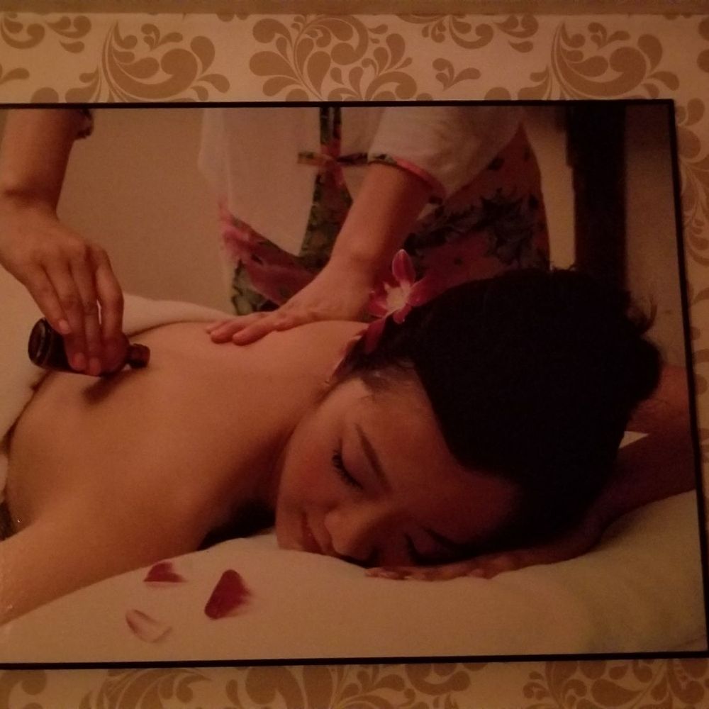 Spa Spectrum Massage - Decor in the room - Massage Near Me - Rancho Cucamonga, California Spa Spectrum Massage - Decor in the room - Massage Near Me - Rancho Cucamonga, California