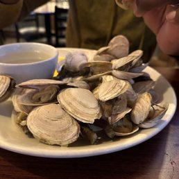 SAM THE CLAM’S PUB & GRUB - Updated February 2026 - 157 Photos & 163 ...