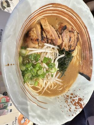 Sumo Ramen by null