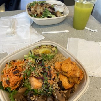 Chopsmith - Salmon and avocado salad - Salad Near Me - Washington, DC, District of Columbia