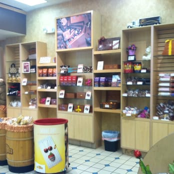 Rocky Mountain Chocolate Factory - Chocolatiers & Shops Near Me - Tempe, Arizona