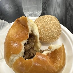 BBQ pork bun fresh from the oven BBQ pork bun fresh from the oven