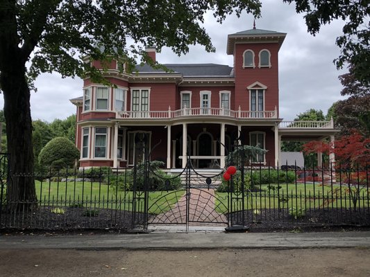 Stephen King S House 47 W Broadway Bangor Me Historical Places Mapquest