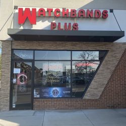 Watchbands Plus - The place should be open but is not!
