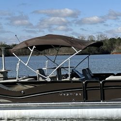 Superior Motorsports - 2016 Premier 38 foot tritoon