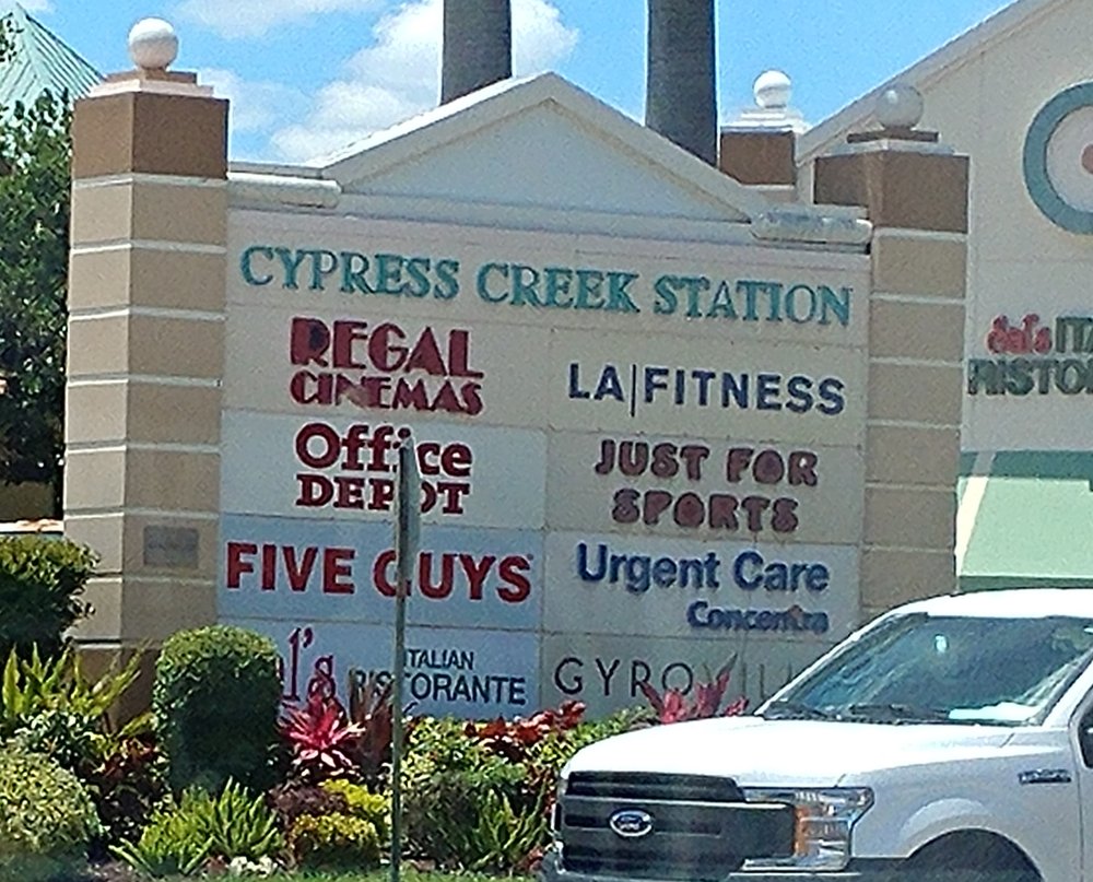 Cypress Creek Station Shopping Center Image