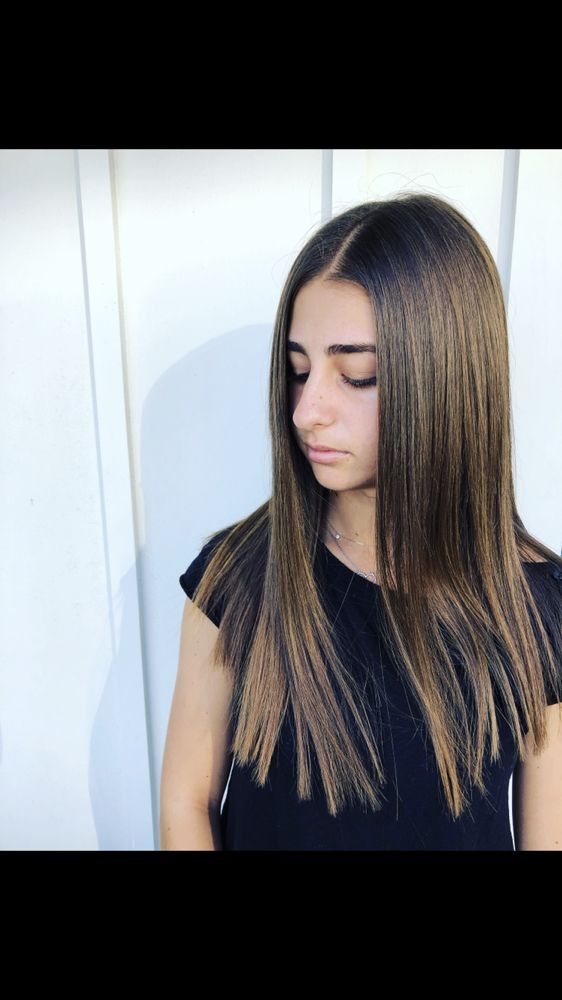 Lauren Finley Hair @ Kenneth Brown Salon Logo
