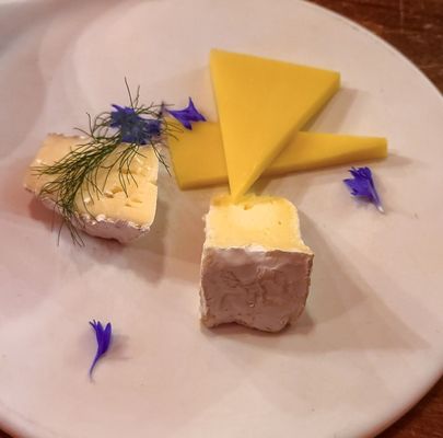 Petit Boutary by null