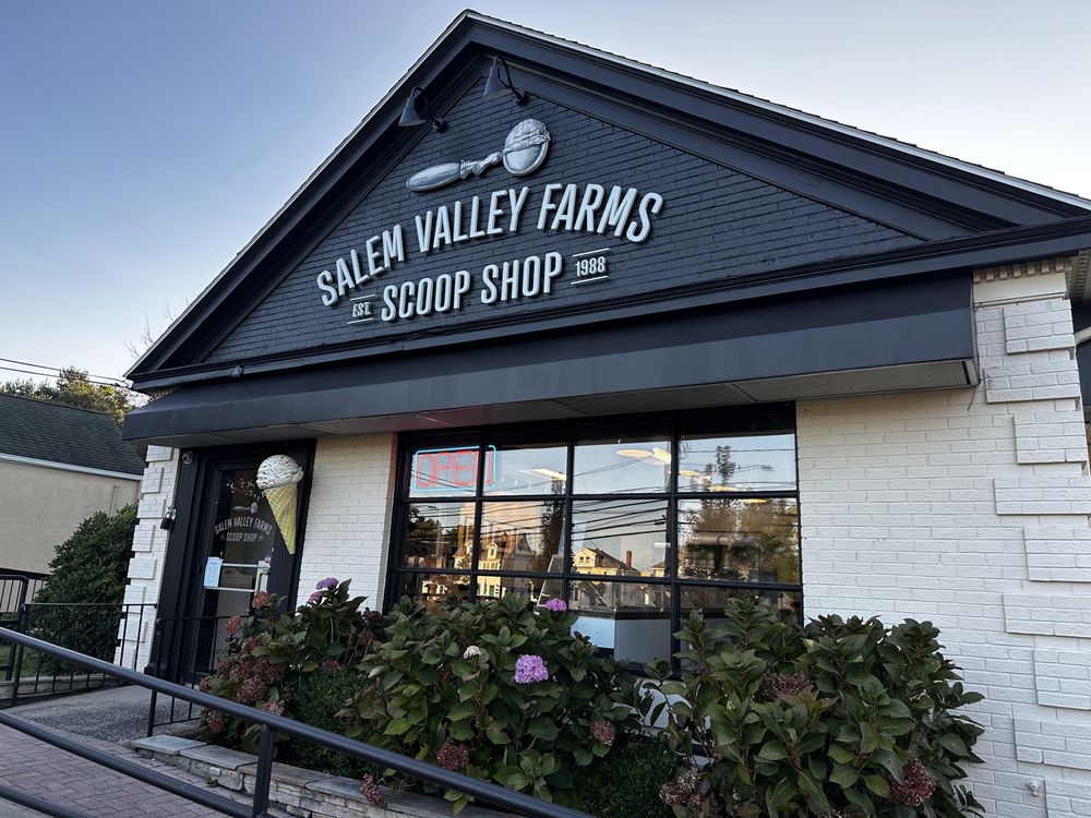 SALEM VALLEY FARMS SCOOP SHOP Updated October 2024 47 Photos & 21