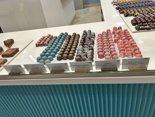 Exquisito Chocolates by null