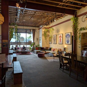 Soft Medicine Sanctuary - Interior vibe - Vegetarian Near Me - Sebastopol, California