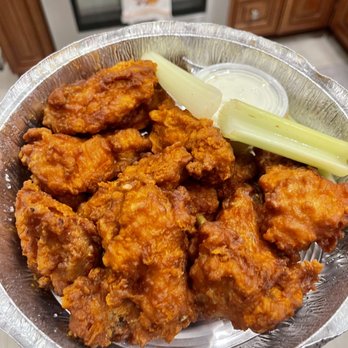 Lovey's Pizza & Grill - Buffalo Wings - Pizza Near Me - Morris Plains, New Jersey