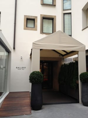 Gallery Hotel Art by null