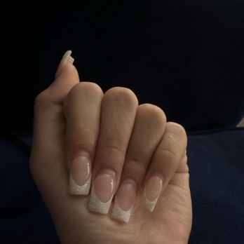 Glossi Nail Bar - Nail Salons Near Me - Colma, California