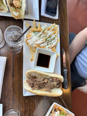 Maverick's | Kitchen • Drinks • Sports by null