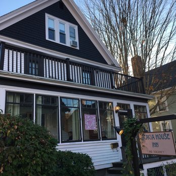Acacia House - Hotels Near Me - Bar Harbor, Maine Acacia House - Hotels Near Me - Bar Harbor, Maine