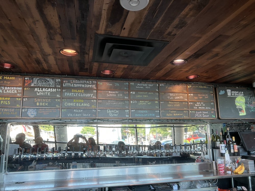 GLASS HALF FULL TAPROOM Updated September 2024 13 Photos 20575 Easthampton Plz, Ashburn
