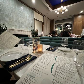 Joon - Inside - Persian/Iranian Near Me - Vienna, Virginia