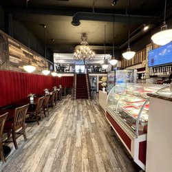 City Bagels And Bakery - Nice space