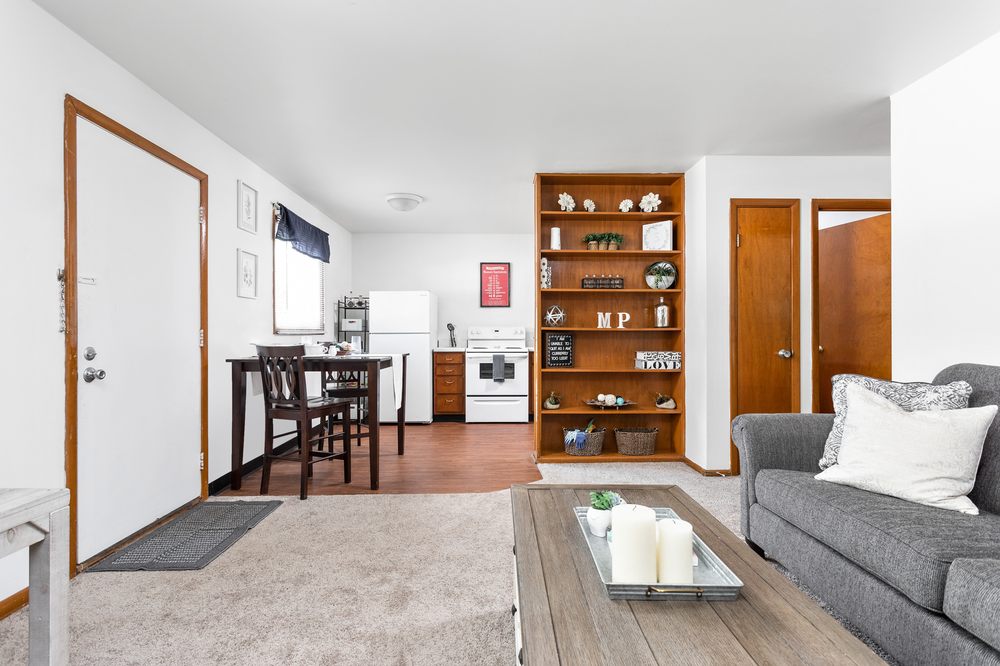 MEADOW PARK APARTMENTS Updated October 2024 22 Photos 800 N Smith