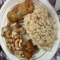 Cashew chicken lunch special
