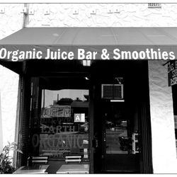 Earth Organic Juice Bar - Welcome to OJBS. #bnwphoto