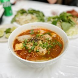 Crab & Tomato Noodle Soup / Bún Riêu