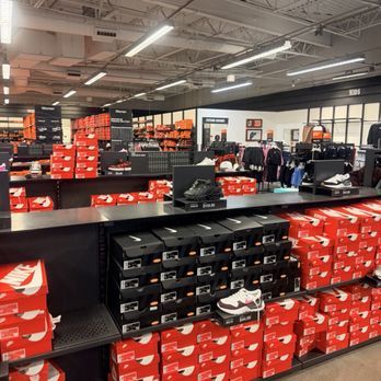 nike outlet legends ks