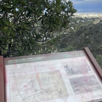 Nancy Hoover Pohl Overlook - Lookout - Parks Near Me - Los Angeles, California